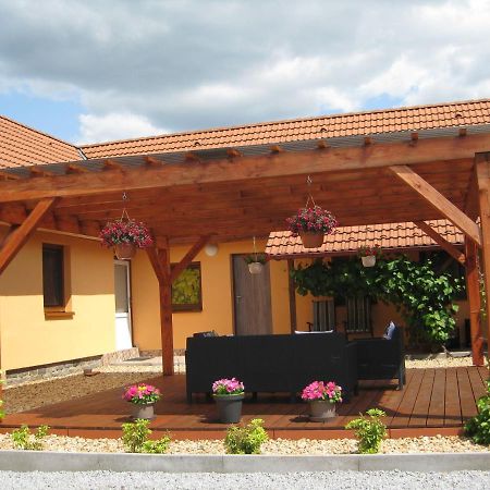 Apartmany Vcelka Hranice u Novych Hradu Zewnętrze zdjęcie
