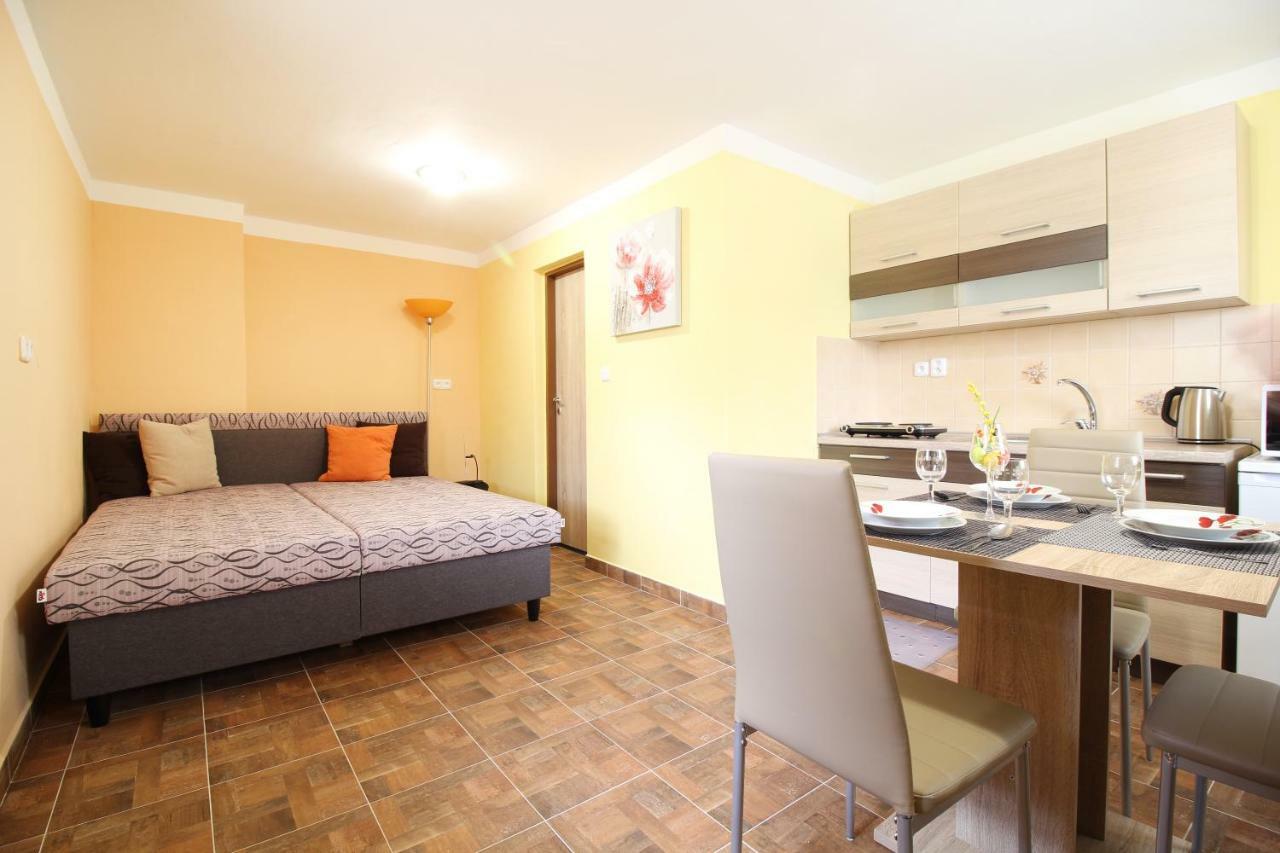 Apartmany Vcelka Hranice u Novych Hradu Zewnętrze zdjęcie