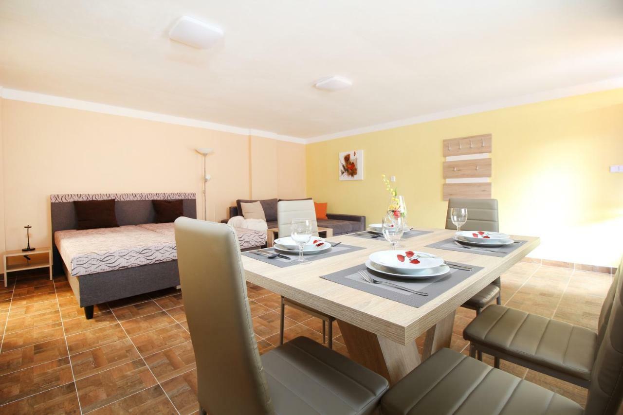 Apartmany Vcelka Hranice u Novych Hradu Zewnętrze zdjęcie